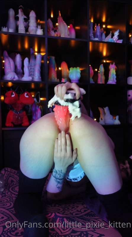 This toy matches my outfit so I had to use it! Definitely on.. 1