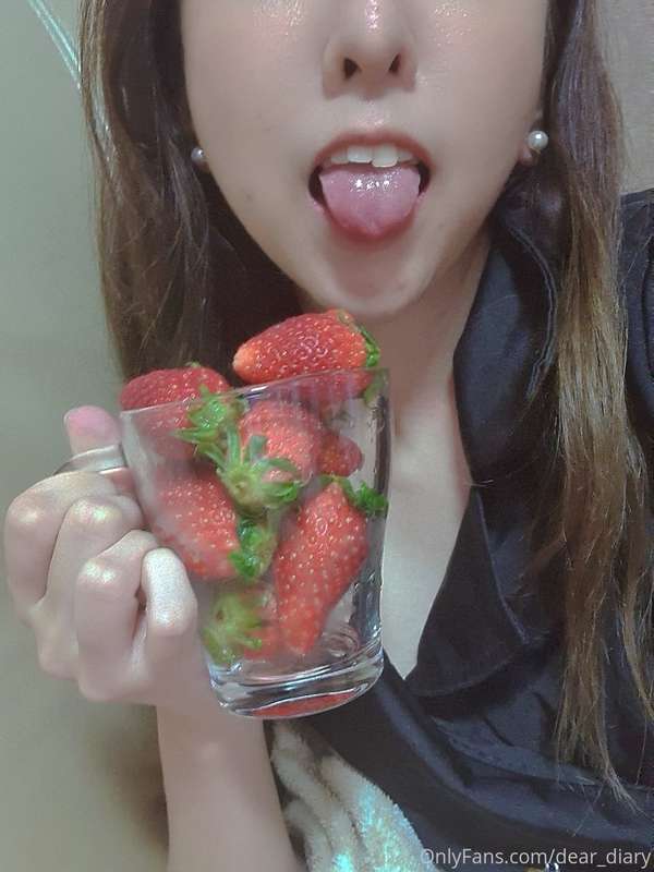 Gonna put those strawberries in ( in where? Hmm, for you to .. 2