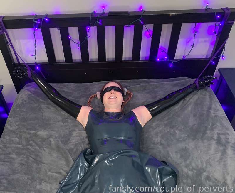 Couple_Of_Perverts - Fansly - 11 Oct, 2022 1