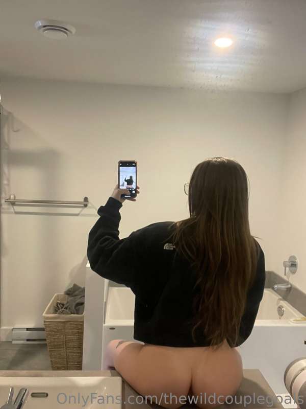 Should i stop showing off my body?🤭 2
