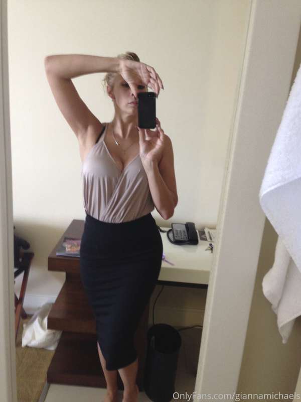 Mmmmm what to wear??