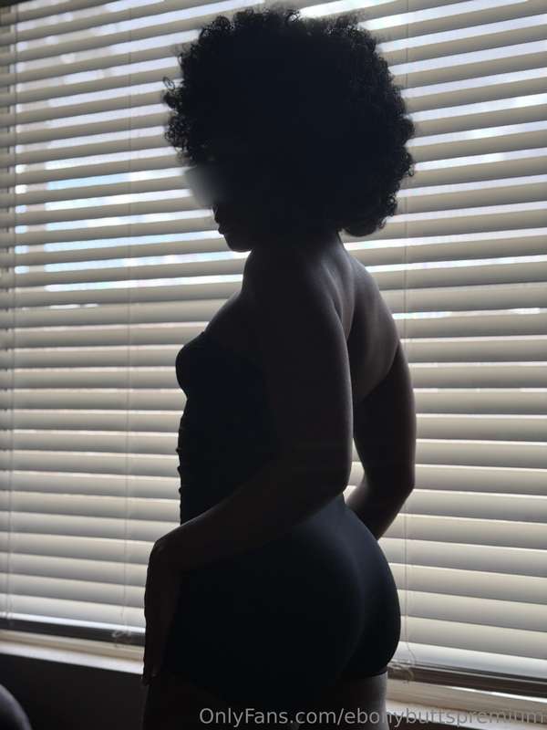 Is my silhouette sexy daddy? 😘 4
