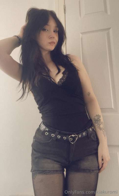 Just some regular pics :3 I bet you could still cum to them .. 3