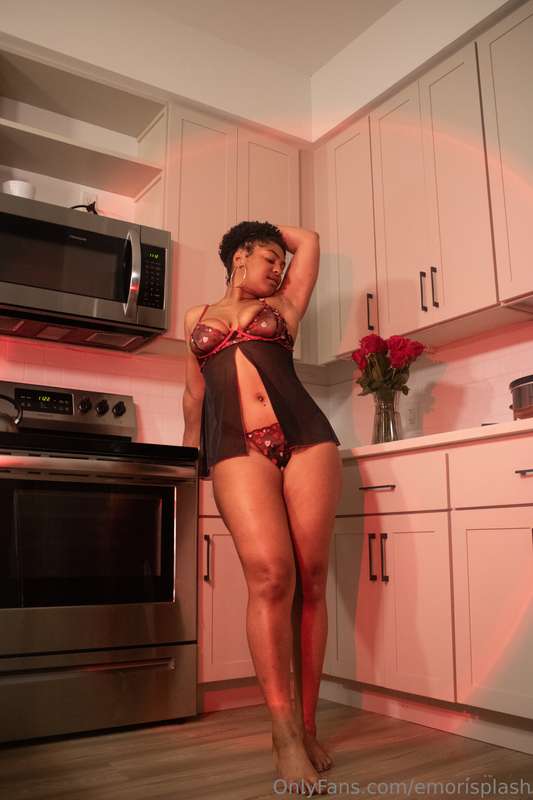 Happy Valentine’s Day 💌 Will you be mine? Don’t forget to Li..