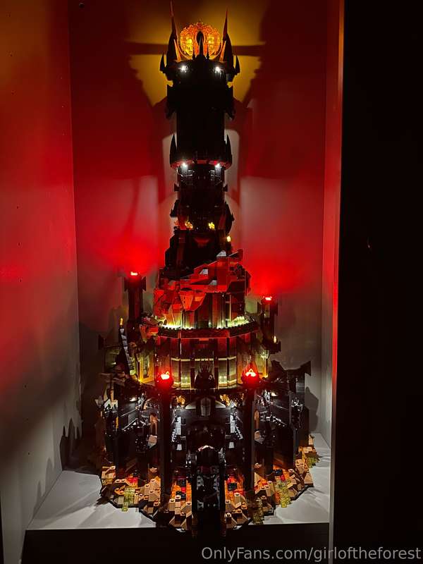 Barad-dûr lights done 🤗 For those who don’t know how to use ..