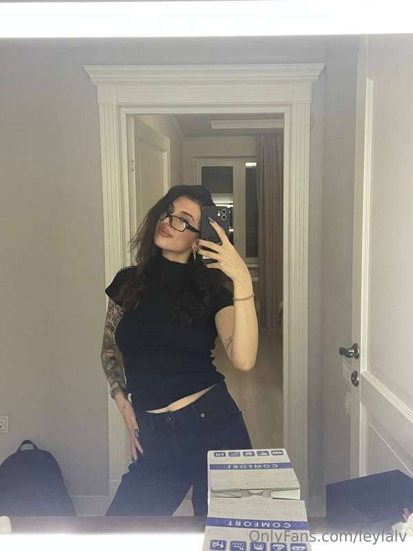 Decided to look at myself in the mirror and now I can't look..