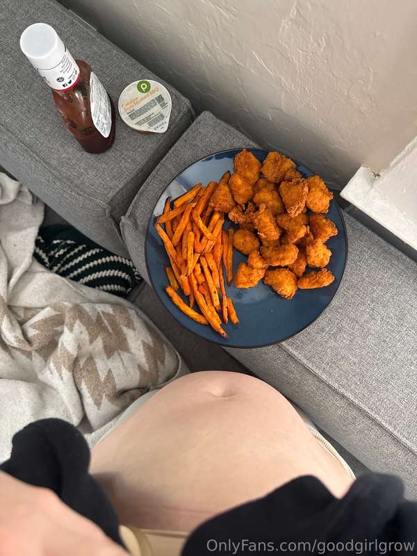 When your plate’s heavy 🥰 
