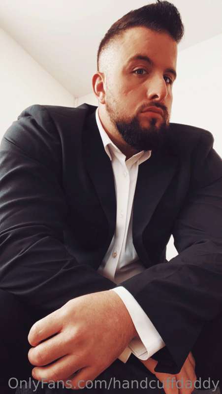 Do you like a guy in a suit? 💗 2