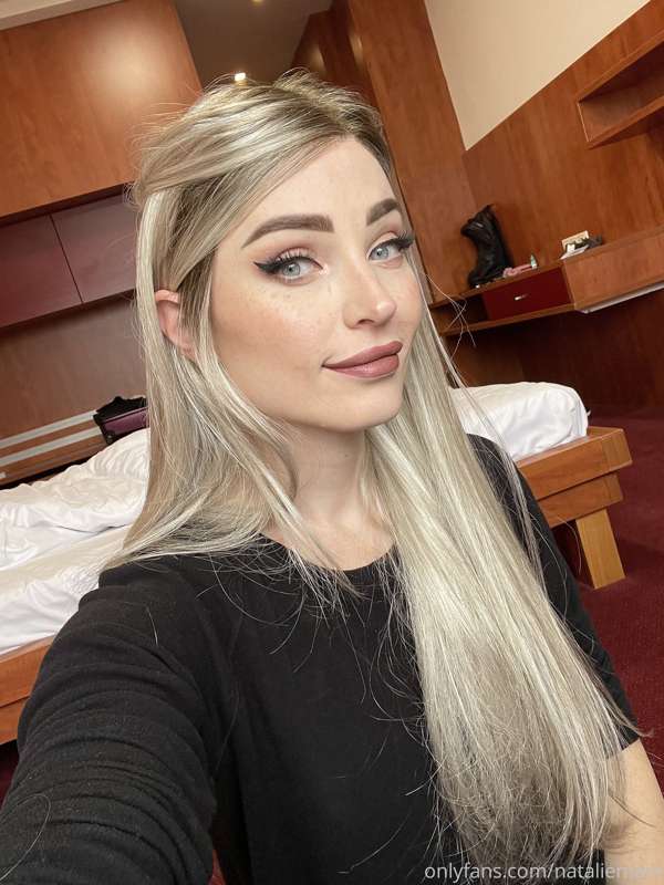 🧝🏻‍♀️ 4