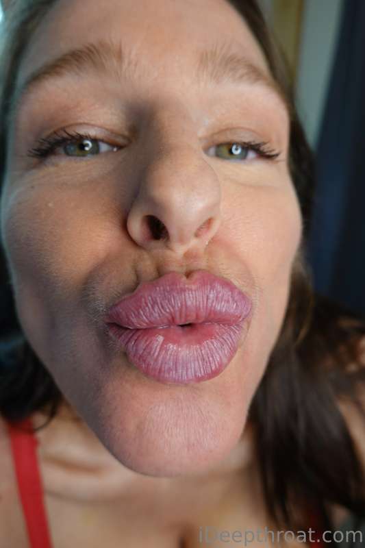 My mouth seems to me a hot topic. Here are some closeups of ..