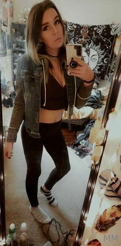 Hope everyone has a good weekend🖤💋
