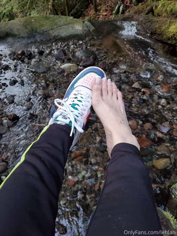 I love hiking btw 😇 2