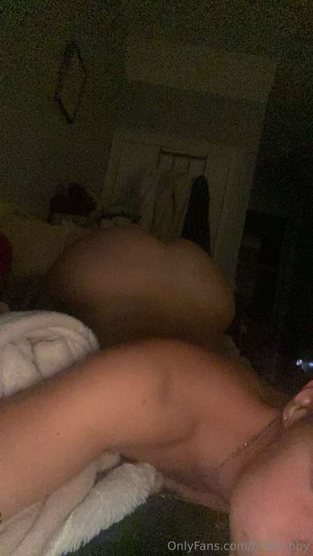My booty's all warmed up for you - come get kinky with me 😏 ..