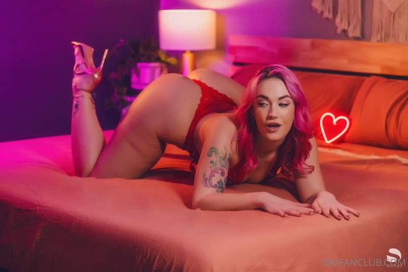 More from my Valentine's Day photo set 😘😘😘 10