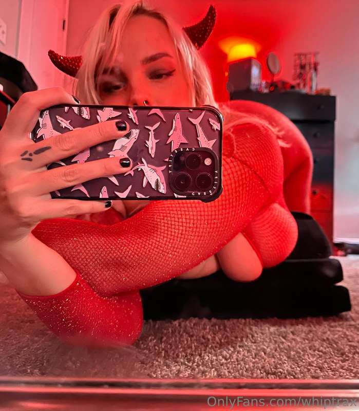 👹 4