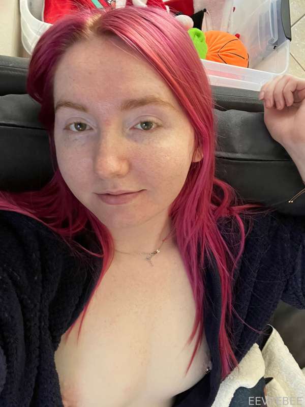 Eeveebee - Fansly - 03 Jan, 2022 2