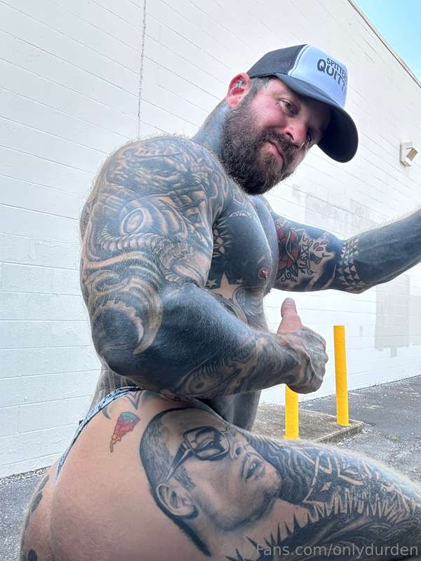 Hump day 🍑