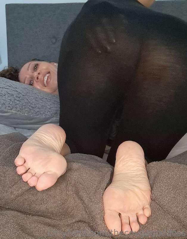 ...ooooh..new anal toy..!!😜🤤🍑 3