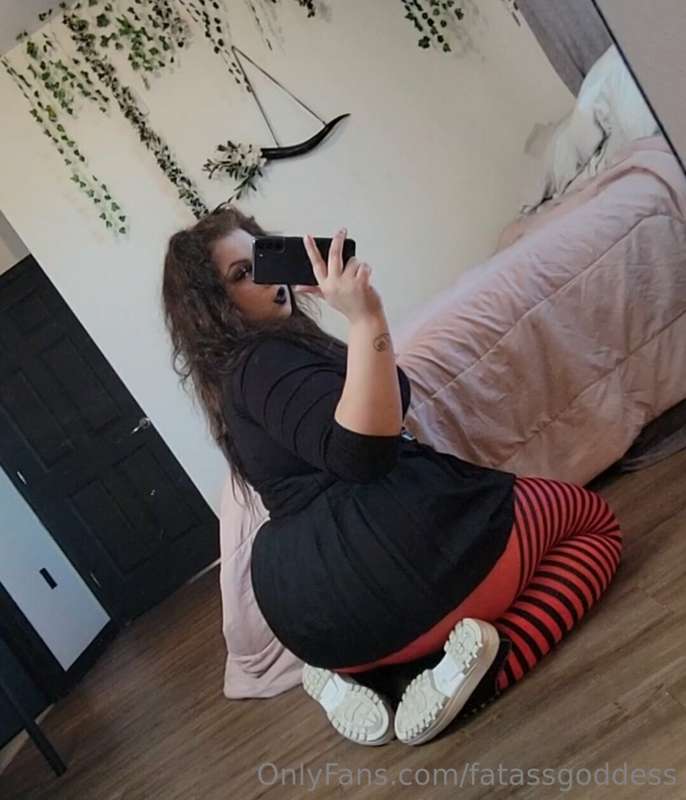 Fatassgoddess - Onlyfans - 17 Oct, 2022