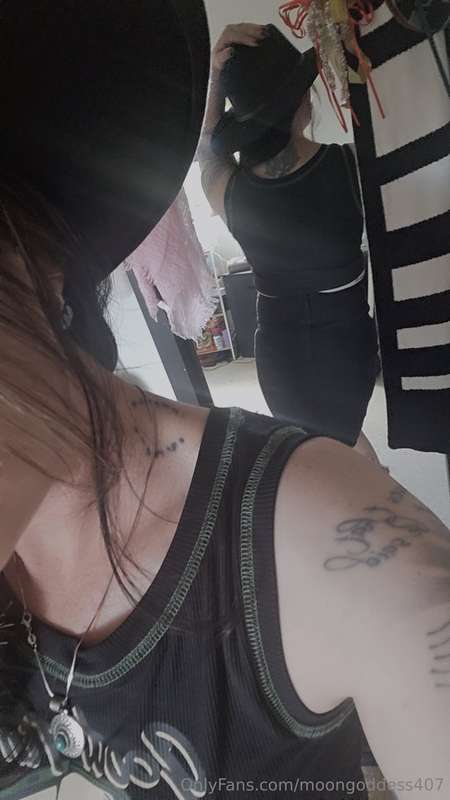 🌓🖤😋 1