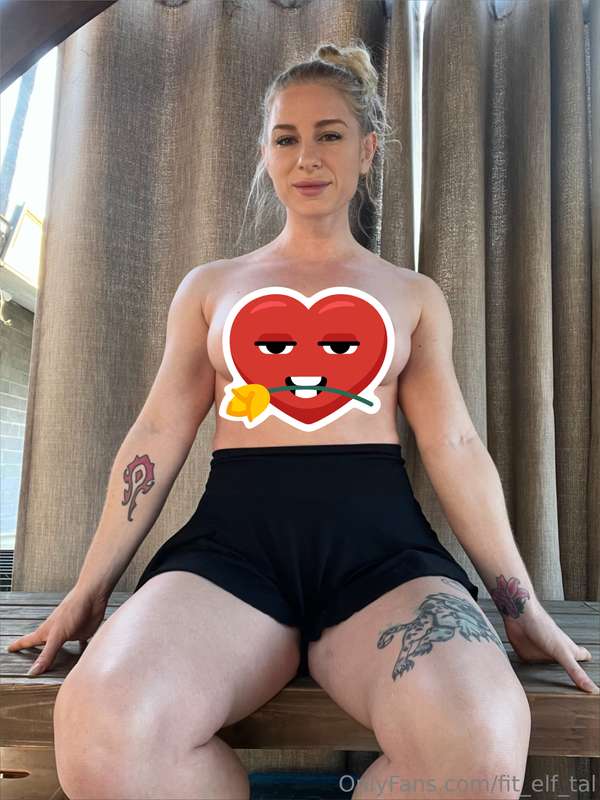 I’d love for you to see my clips!! I bounce my titties so ni..