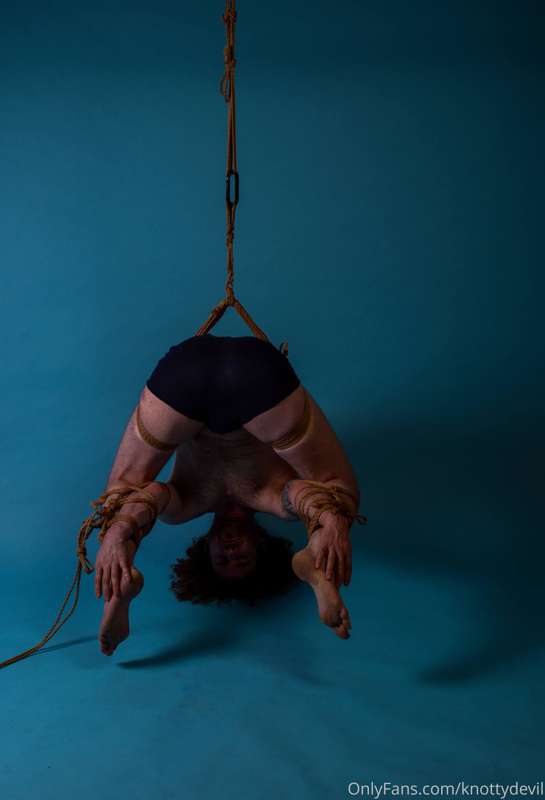 Rope: inconvenientknot on Instagram 
Photo: sriracha_cock on.. 1