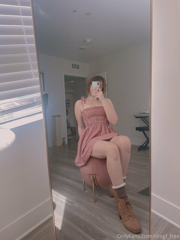 my new little photo set up!! I’m soooo sososososoooo in love..