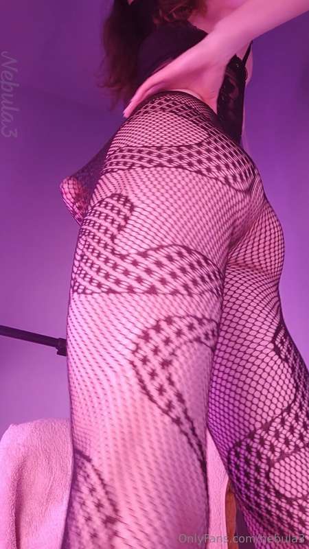 Love my new fishnets OMG! 😫Who likes snakes? Go on raise you.. 5
