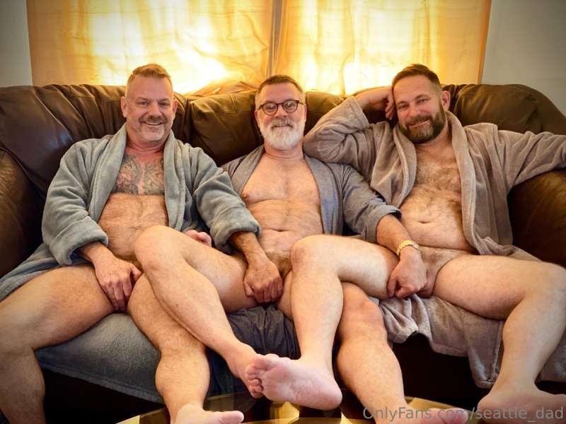Waking up with these bears makes me very Henry. Wait till yo.. 6