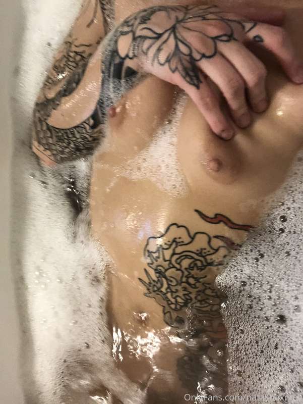 I had the best bubble bath on chaturbate tonight!! Don’t mis.. 13