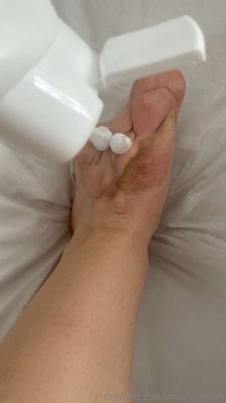 I just put lotion on my little stump and did a really nice m..