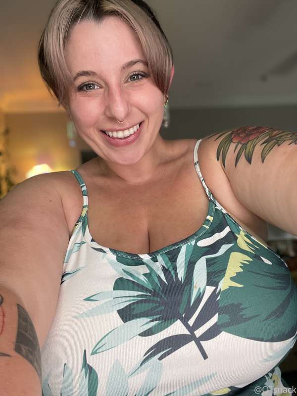 Feeling like a qt in this dress 1