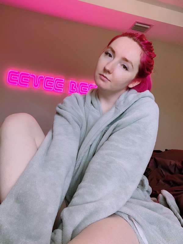 Eeveebee - Fansly - 07 Jan, 2022