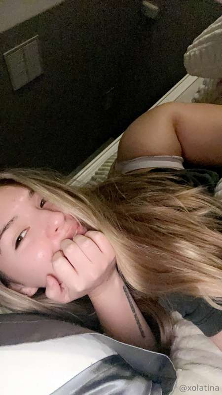 I'm craving for some juicy hard cock 🍆🤤 send me ur cock in m..