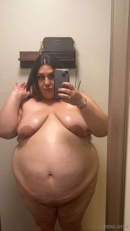 All oiled up 💦 why does my fat body look even better naked a.. 8