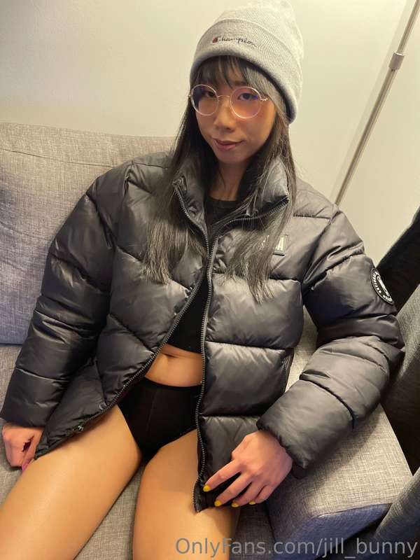 Cold outside.. better turn up the heat 🤘🐱🥵