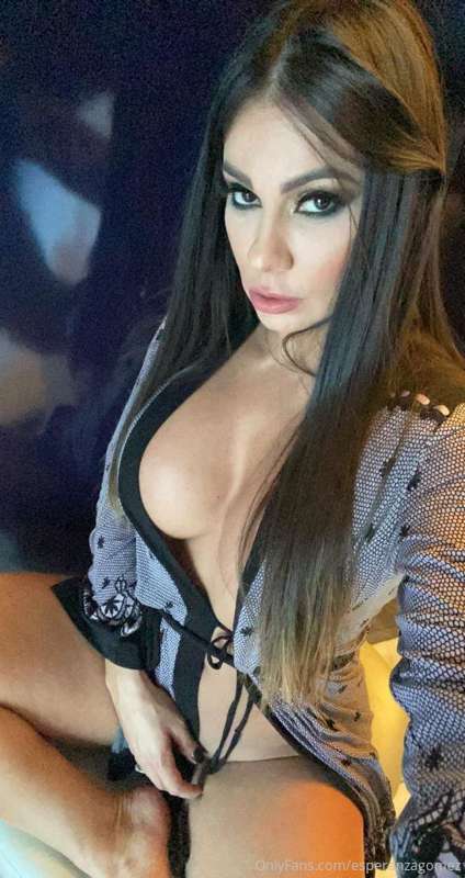 ya casi termino mis nuevas escenas para que las disfruten mu..