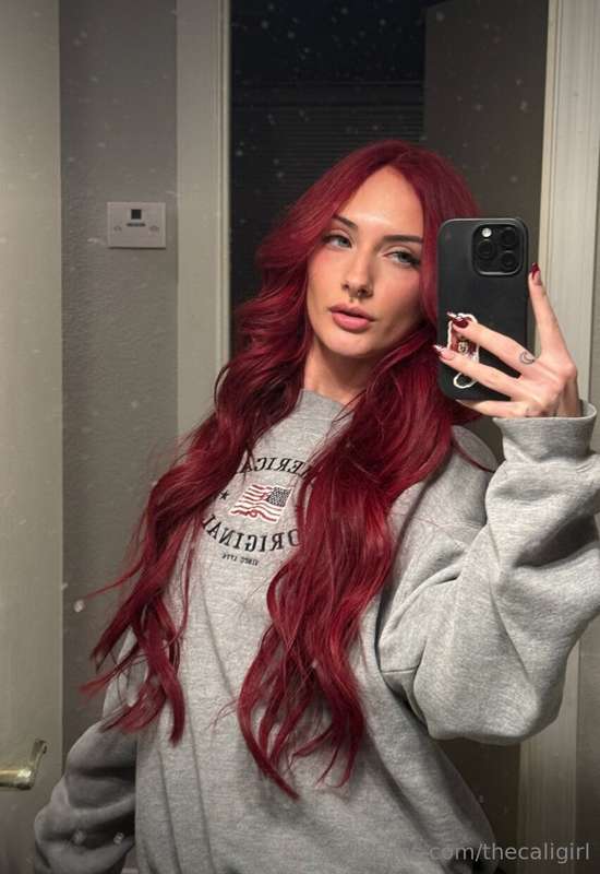 She fucks their dads and loves to film it🍆💗 🍑first 100 subs ..