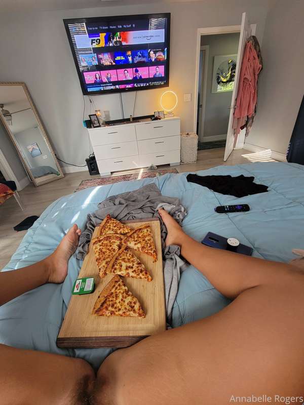 Pizza or pussy?