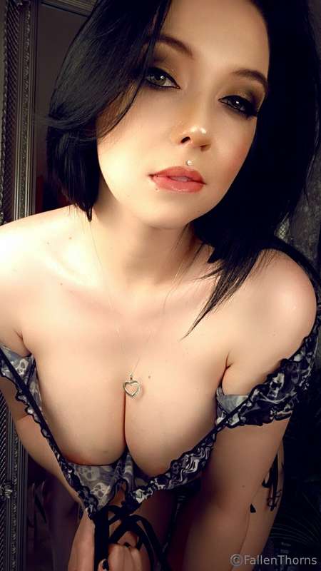 Fallenthorns - Onlyfans - 19 May, 2025