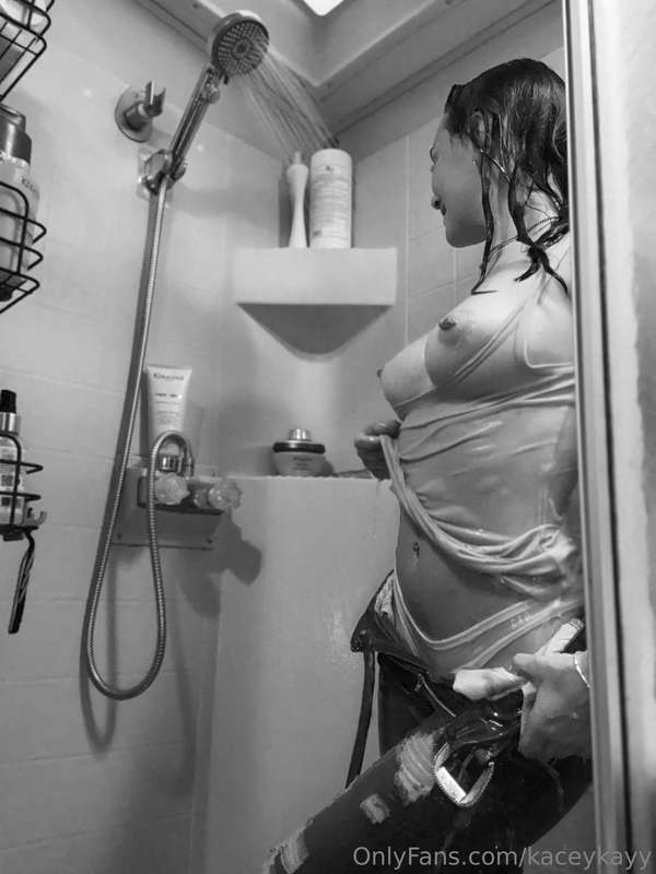 Are you getting in? 💦