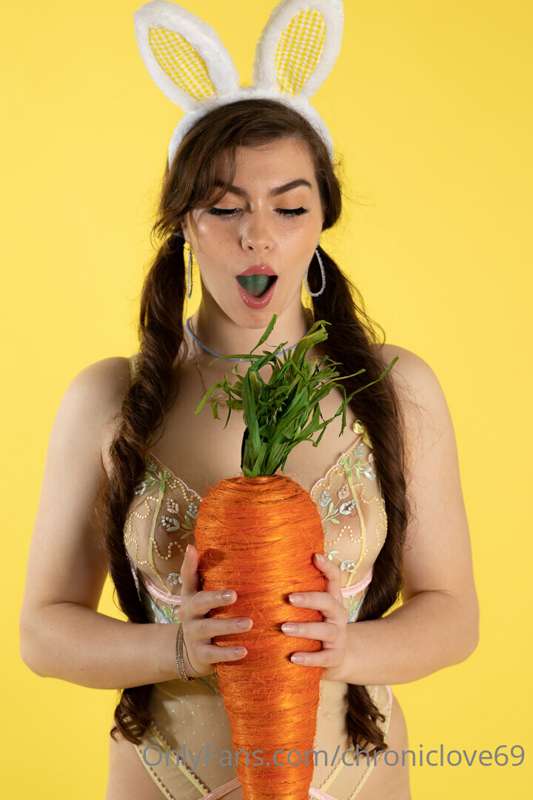 Heres a fun easter photoshoot we did at the studio for you a.. 14