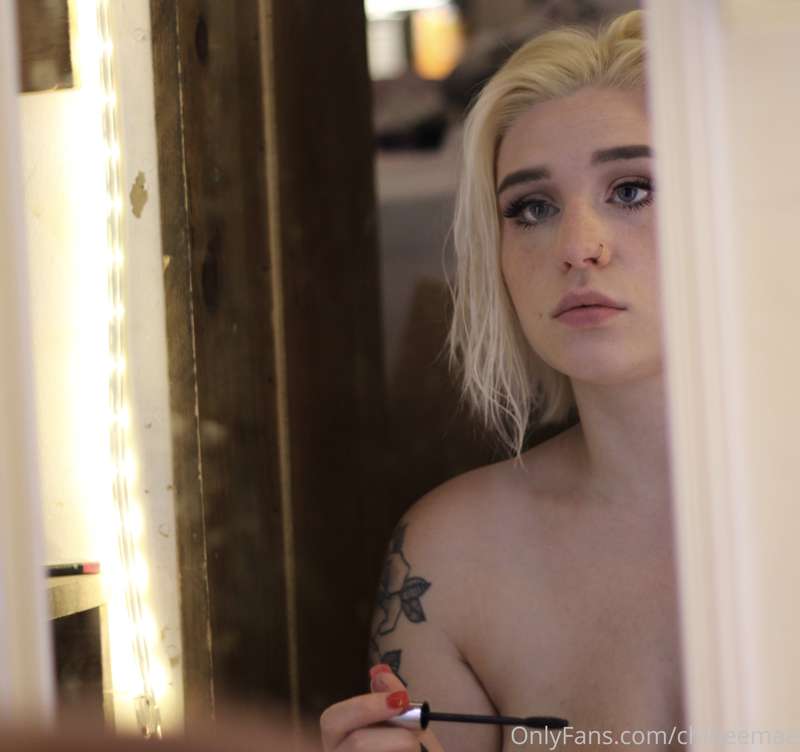 Hubby got a new camera and decided to test it out while I wa.. 8