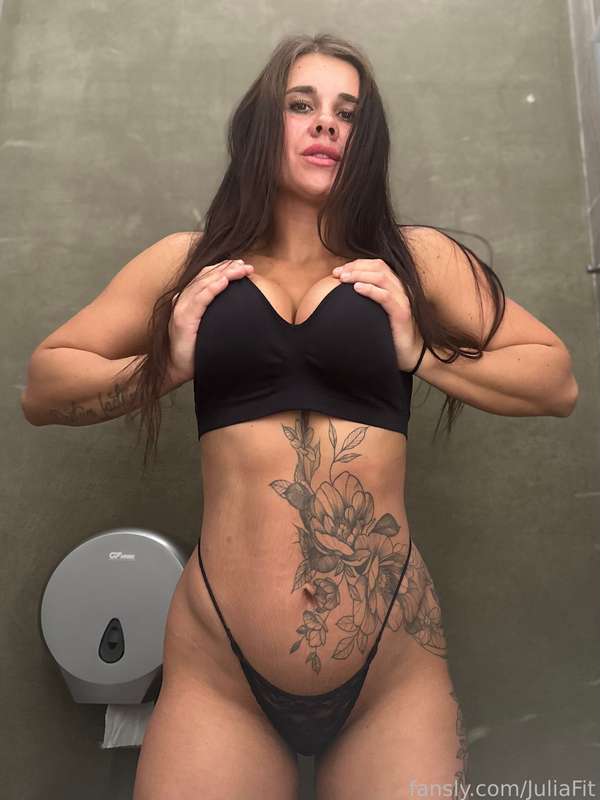 Juliafit - Fansly - 17 Mar, 2024
