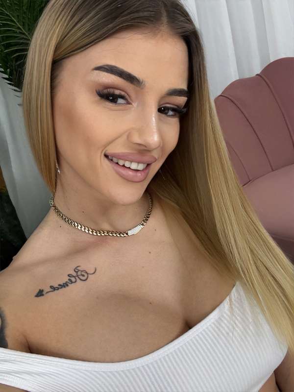 Babbyaisha - Onlyfans - 10 Feb, 2025