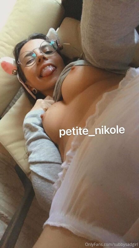 ??MONDAY MAMI ALERT??
✨Monday drags on but these hot babes a.. 8
