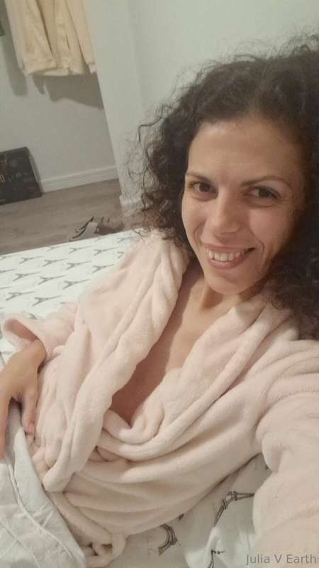 Getting ready to sleep on my own bed in Canada 🛌 😴 😀
