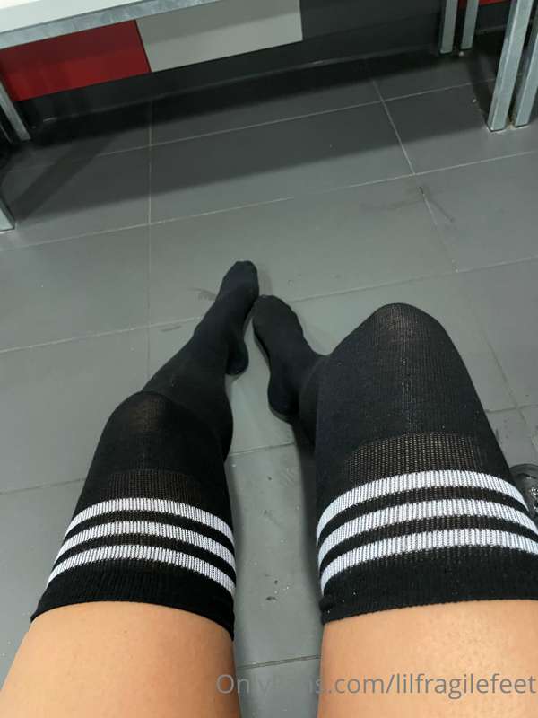 Lilfragilefeet - Onlyfans - 20 Jun, 2022