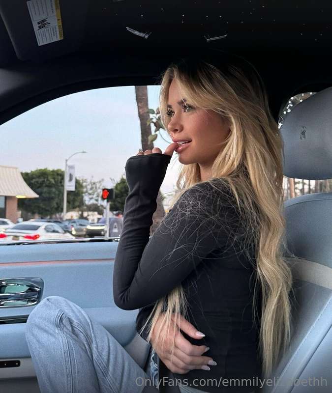 Looking for my next snack 🍟