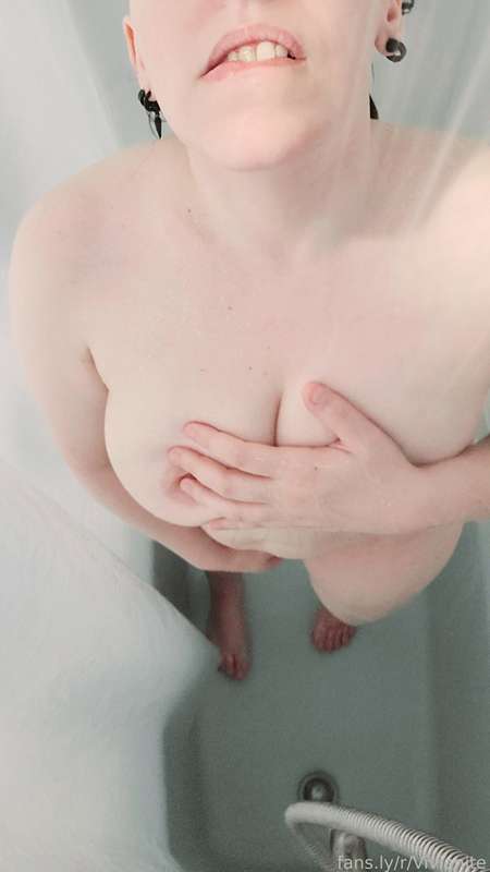 Viviankink - Fansly - 2025-06-13T19:33:50